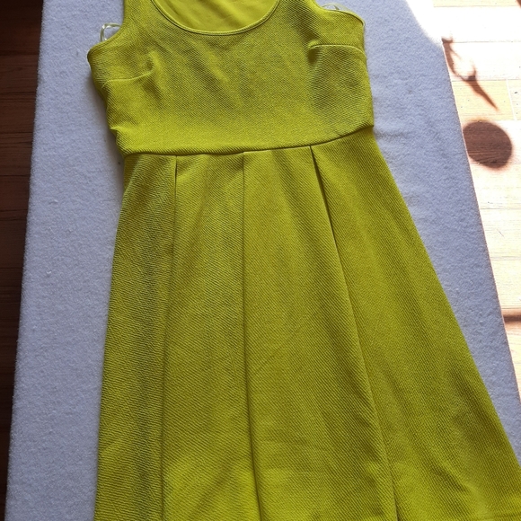 Ladies clothing - Picture 3 of 8